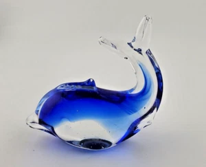 Blue glass whale figurine paper weight - Picture 1 of 8