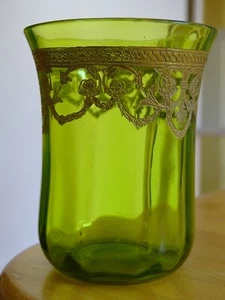 SAINT LOUIS ANCIEN VERRE DE NUIT CRISTAL CHARTREUSE GRAVURE REHAUSSER A L'OR FIN - Picture 1 of 7