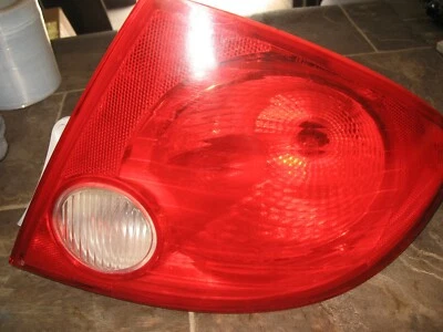 Chevy Cobalt 2005-2010, 07-10 Pontiac G5, luz trasera/freno derecha OEM Foto 1 de 4