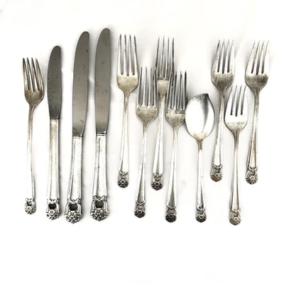 Lote de 12 piezas 1847 Rogers ETERNAMENTE TUYO 1941 placa de plata sin pulir Foto 1 de 4