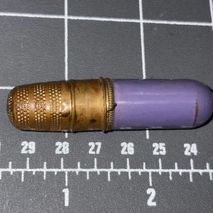 Vintage Nähset Lila Reise mit Fingerhut und Faden - Bild 1 von 7