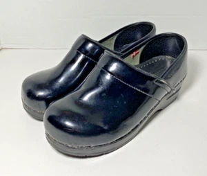 Women's SANITA Black Patent Leather Clogs/Mules - Size 35 EU Wide - Picture 1 of 10