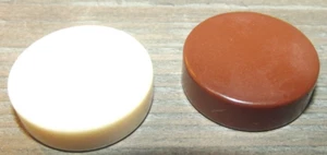 2 Backgammon Replacement Chips Checkers Pieces 1 Brown 1 Cream 1 1/8" X 5/16" - Picture 1 of 11