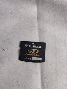 Fujifilm xD Picture Card 16MB Camera Memory Card (Fits Olympus) - Picture 1 of 2