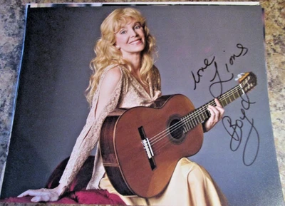 LIONA BOYD SIGNED 8 X 10 PHOTO CANADIAN GUITAR LEGEND (A) - Image 1 of 2