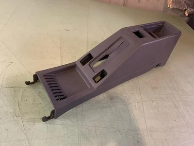 Portavasos consola central delantera Mercury Capri 91-93 OEM gris Foto 1 de 4