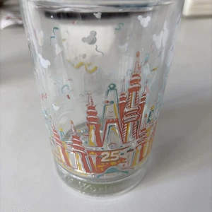 Walt Disney World McDonalds Remember The Magic 25th Anniversary Donald Duck - Bild 1 von 3