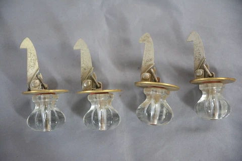 SET 4 ANTIQUE PRESSED GLASS CRYSTAL & BRASS DRESSER CABINET TILT PULL KNOBS (G3) Cover