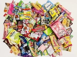 150 Piece Snack Box Asian Japanese Chinese Korean Variety Savory Treats Samples - Picture 1 of 2