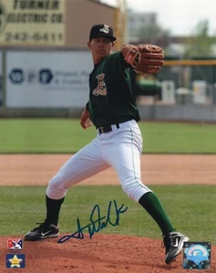 Taijuan Walker Signed Autographed 8x10 Photo Mariners - Picture 1 of 1