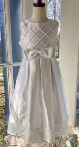 GORGEOUS Girls SZ 10 Dupioni Special Occasion White Dress EUC Pearls Satin - Picture 1 of 16