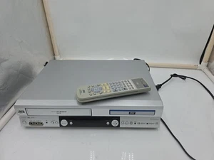 JVC HR-XVC1U DVD VCR Combo Player VHS Recorder 4 Head Hi-Fi  - Picture 1 of 5