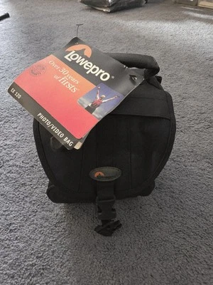 Lowepro EX 120 Camera Camcorder Bag - Black Nylon - Image 1 of 3