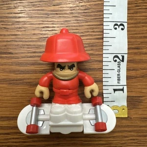 2009 Tech Deck Spin Master Fireman 2.75 Inch Figur  - Bild 1 von 5