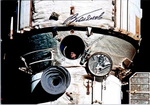 Original Autogramm Waleri Wladimirowitsch Poljakow (1942-2022)  /// Autograph si - Picture 1 of 2