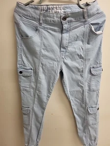 Gilr's Size 13/31 V.I.P. jeans Light Blue Cargo Style With Tapered Bottoms Cute - Picture 1 of 15