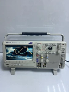 Tektronix DPO2012 100 MHz, 2-Ch, 1 GS/s Digital Phosphor Oscilloscope - Picture 1 of 9