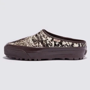 New Vans Premium Mule Style 17 Pony Hair Chocolate Plum Slip-On Shoes 2025 - Picture 1 of 7