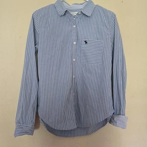 Abercrombie & Fitch Damen blau mit weißen Streifen Knopfleiste Small - Bild 1 von 6