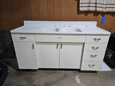 Armário de pia vintage Youngstown Kitchens da Mullins - Imagem 1 de 4