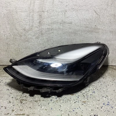 Faro izquierdo derecho lado del conductor OEM LED proyector usado Tesla Model 3 Y 2017-2023 Foto 1 de 4