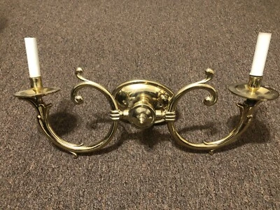 Aplique de pared interior estilo vela 2 luces de latón pesado iluminación estilo iluminación Hinkley Foto 1 de 4