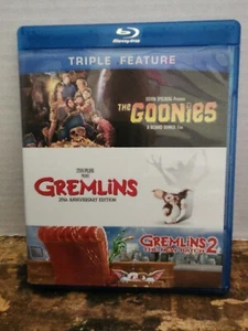 The Goonies / Gremlins / Gremlins 2: The New Batch (Blu-ray, 1990)80's Movies - Foto 1 di 4