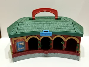 Thomas & Friends Take Along Tidmouth Sheds Poor Condition No Doors Sun Faded - Picture 1 of 6