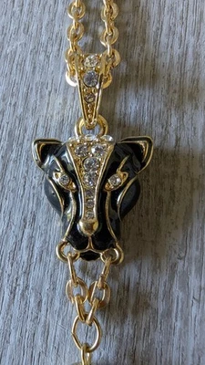 Collar de cadena Jennifer Lopes para mujer tono dorado con colgante cabeza de pantera Foto 1 de 4