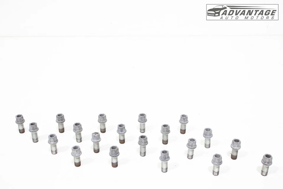 VOLKSWAGEN PASSAT 2020-2021 JUEGO DE PERNOS DE TUERCA DE LLANTA DELANTERA O DERECHA OEM Foto 1 de 4