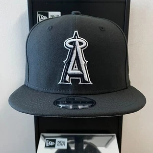 MLB - Anaheim Los Angeles Angels 9FIFTY Adjustable Snap-Back New Era Cap - Black - Picture 1 of 4