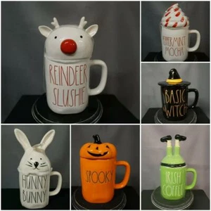 RAE DUNN TASSEN MIT TOPPER - Bild 1 von 55