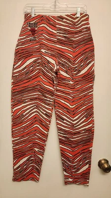 Pantalón Bob Lanier de Zubaz vintage años 90 de los Chicago Bulls. Adulto Talla XS.  Foto 1 de 4