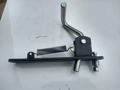 Рычаг поворотного кронштейна переднего лезвия John Deere Gator - Изображение 1 из 3