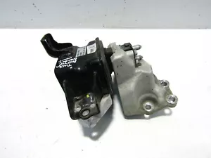 HYUNDAI TUCSON 2015-18 NEARSIDE TOP GEARBOX MOUNT (1.6l 16v GDI Petrol) P2431 - Picture 1 of 9