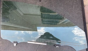 11-17 Lexus CT200h Front Door Window Glass Passenger Side Right OEM - Picture 1 of 6