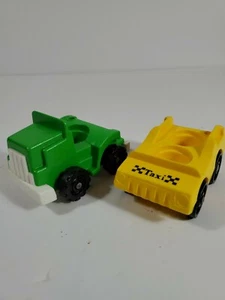 Fisher Price Little People grüner Hauler und gelbes Taxi Vintage  - Bild 1 von 8