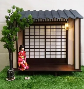 1:6 Japanese Dollhouse Diorama Backdrop Miniature Traditional Shoji Scene & Tree - Picture 1 of 5