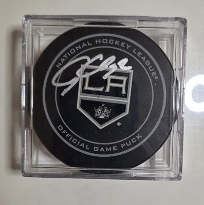 Jonathan Quick Firmado LA Kings Juego Oficial Puck Los Angeles Beckett Certificado de Autenticidad Foto 1 de 2