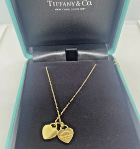 Colgante Tiffany & Co. Return to Tiffany Doble Corazón Oro Amarillo 18K 16" - Imagen 1 de 13