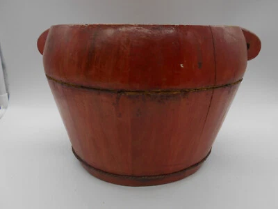 CHINE OU JAPON ANCIEN ? PLAT A RIZ / SEAU EN BOIS ROUGE SIGNÉE - Photo 1/4