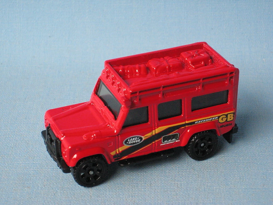 Matchbox Land Rover 110 Defender Red Body Safari 4x4 Off Road Toy Model Car - Image 1 of 1