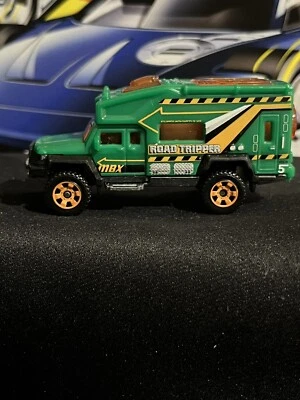 Matchbox Road Tripper 2011 Toyota Land Cruiser 1:64 Diecast NEAR MINT Condition - Image 1 of 4