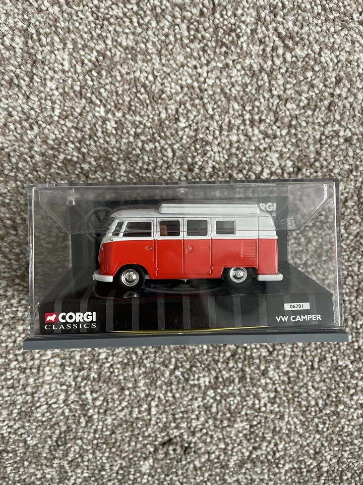 Corgi Classics 1/43 Scale Model Volkswagen VW Camper Van 06701 Boxed - Image 1 of 1
