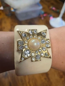 Kenneth Jay Lane White Enamel Maltese Cross Cuff Bracelet Rhinestore - Picture 1 of 8
