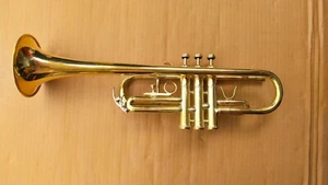 SMART DEAL BRAND NEW BRASS PLATED- Flat-C Trumpet Free Hard Case+ Mouthpiece - Picture 1 of 8