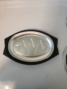 Nordic Ware 20810 Platter Holder & Platter Steak Fajita Fish Plates - Picture 1 of 3
