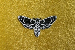 Deathshead Hawkmoth Hierro En Parche Coser Gótico Muerte Muerte Cabeza Calavera Halcón Polilla Emo - Imagen 1 de 2