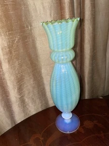 GREEN OPALINE VENETIAN ART HAND BLOWN GLASS 11" FOOTED VASE TOSCANA ITALY - Picture 1 of 8
