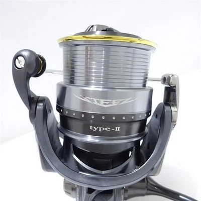 Carrete JDM de pesca giratorio de alta velocidad Daiwa 17 Steez tipo 2 de agua dulce Foto 1 de 4